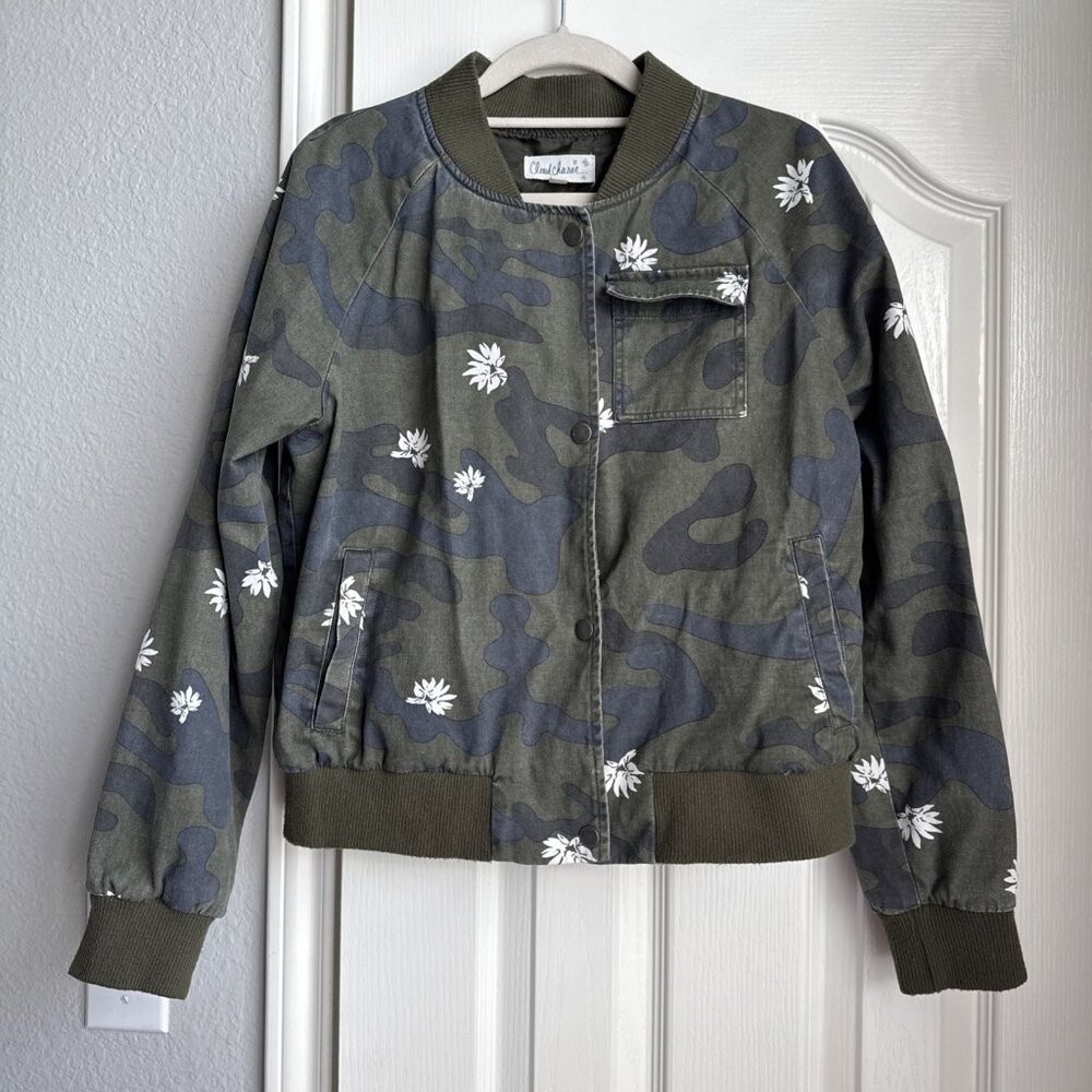 Cloud Chaser White Floral Green Camouflage Bomber Jacket Size L Juniors